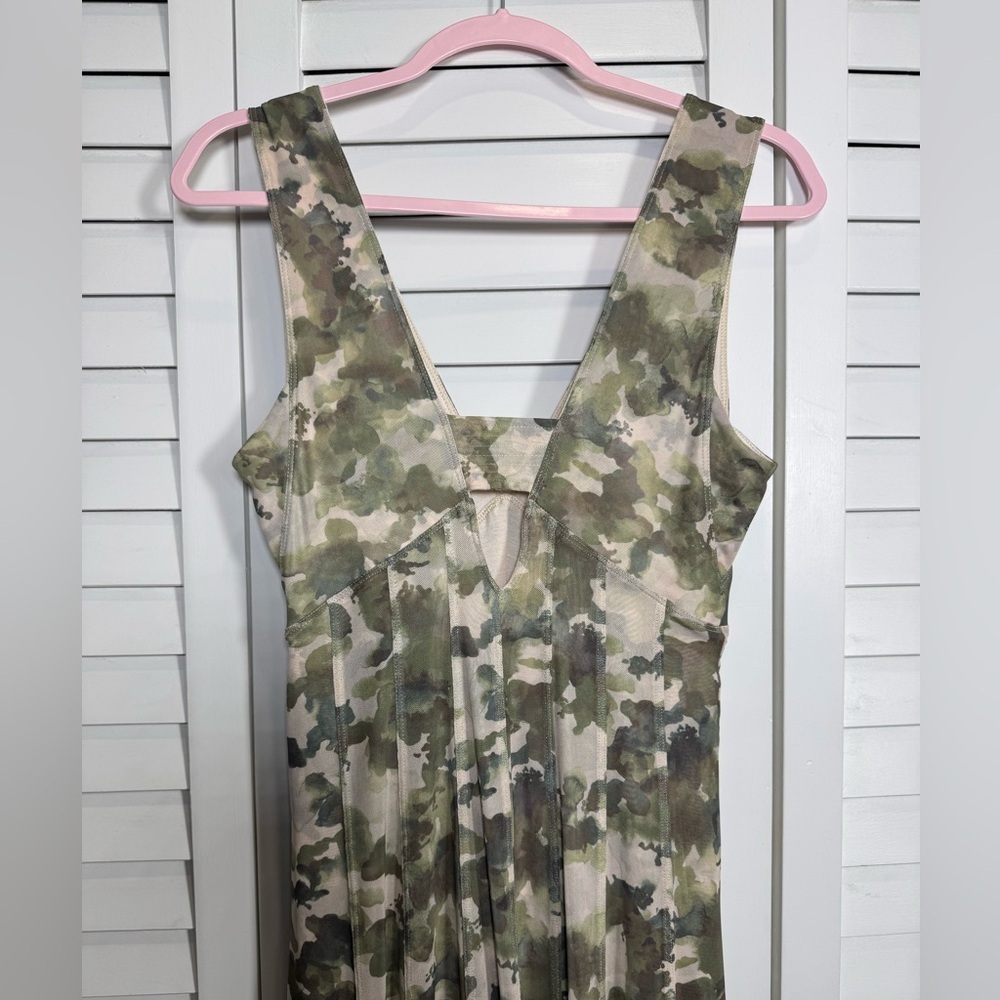 Anthropologie Pilcro Seamed V Neck Mesh Midi Dress Size XS (up to a medium) - Picture 9 of 10